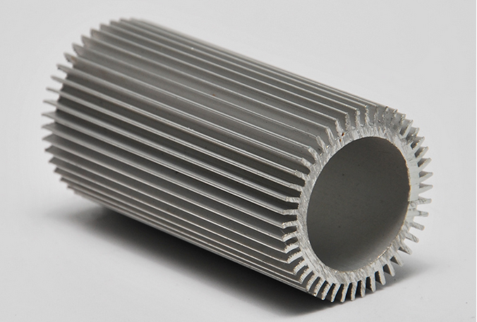 鋁型材散熱器將向輕量化及高效節能方向創新